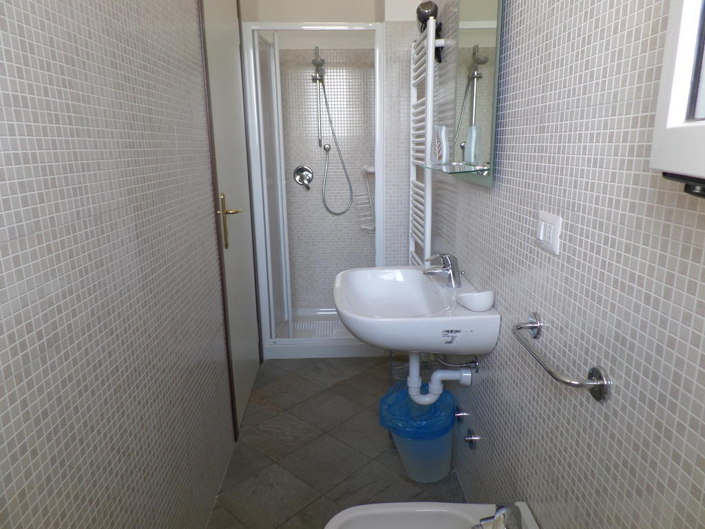 B&B Partenza Funivia Леко Стая снимка