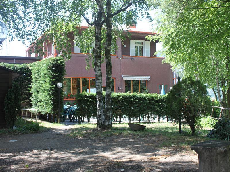 B&B Partenza Funivia Леко Екстериор снимка